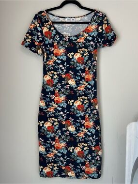 Women's Sweetheart Short Sleeve Floral Midi Dress Medium